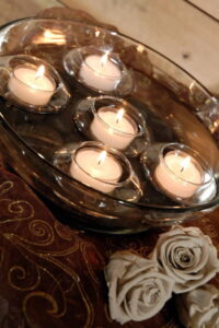Floating-candle-and-tealight-candle-deco