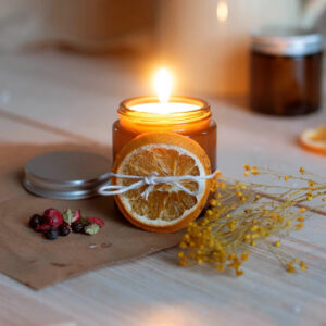 candle with a citrus aroma for the kitchen