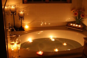 romantic bathroom decoration for valentine's day with floating candles