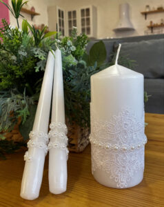 DIY unity candles with lace 