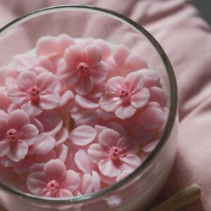 flower scented candle in a cup 