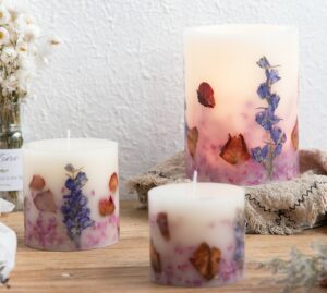 Unique candles with nature elements 