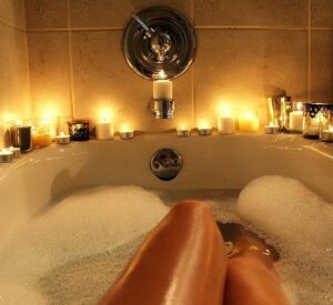 why candles are essential for a perfect relaxing bathroom experience