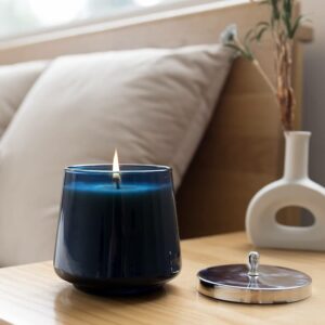 home decoration with aromatherapy candle 