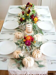 minimalist decoration for Thanksgiving