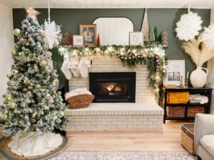 fireplace Christmas decoration 
