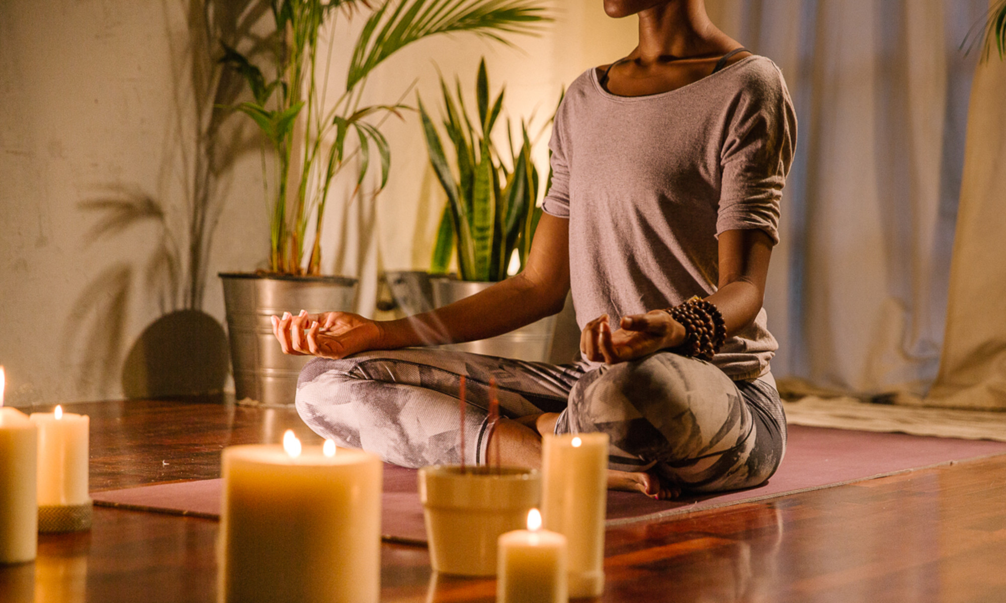 The power of scents in yoga and meditation