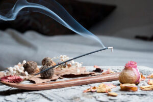 benefits of burning incense 